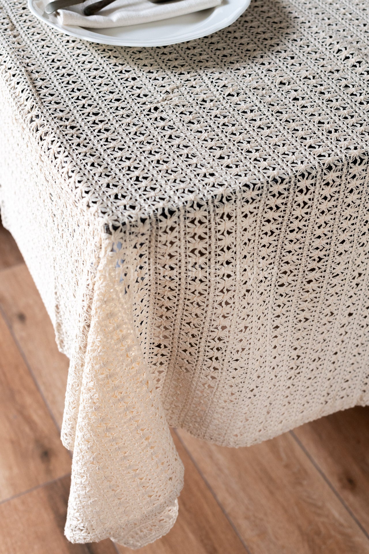 Cotton net table cloth-6 seater