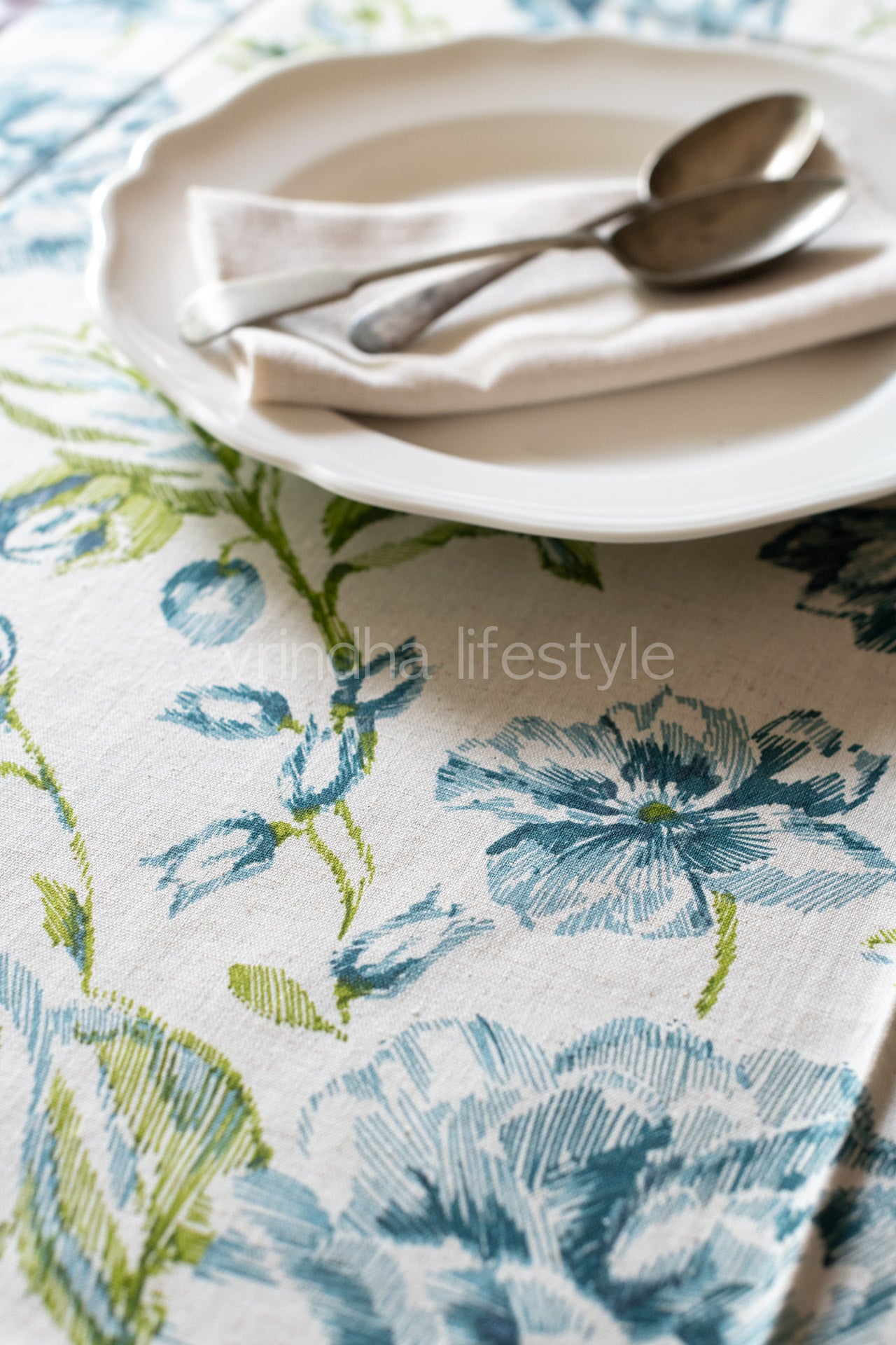 Printed table cloth with lace detailing-6 seater