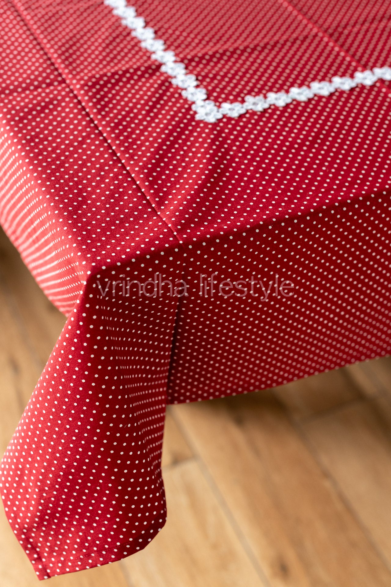 Cotton polka dot table cover with lace detailing-6 seater