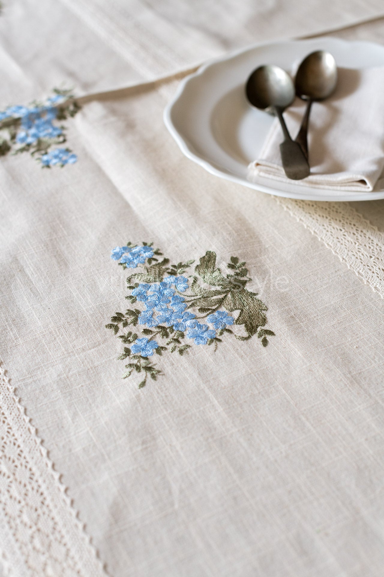 COTTON TABLE CLOTH, with embroidery and lace detailing -6 seater-customisable