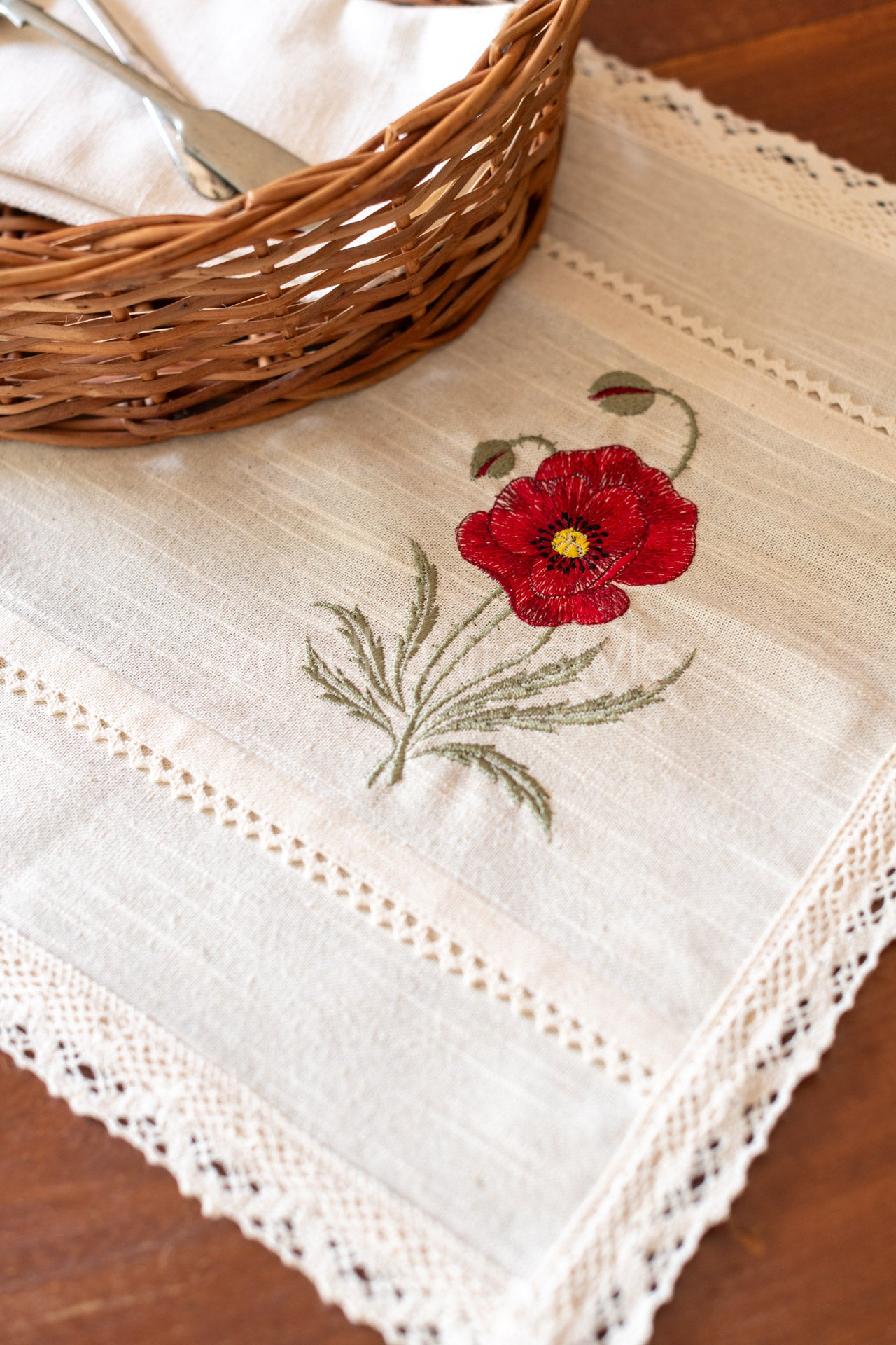 Cotton tray mat with embroidery and lace -customisable