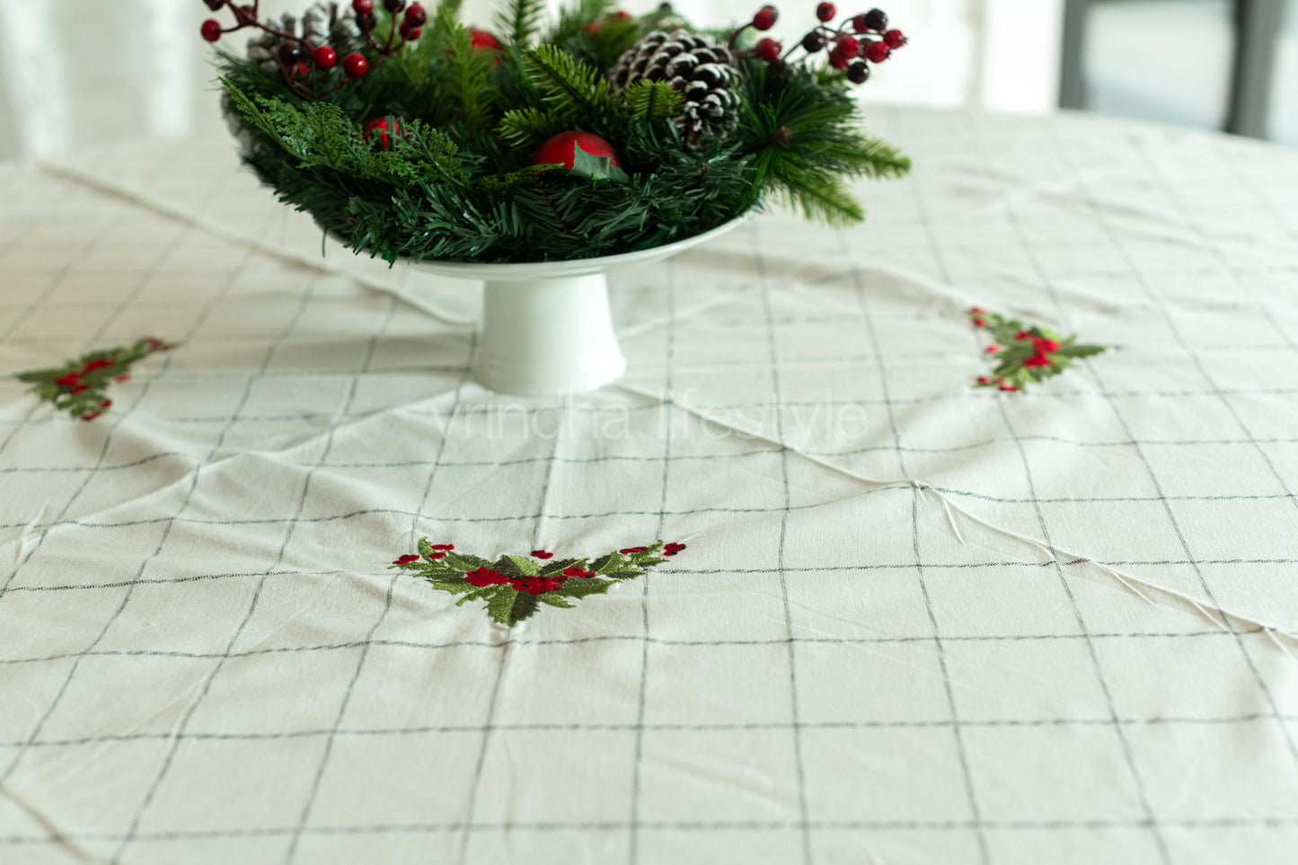 Round table cloth with embroidery -72 inches-4/6 seater