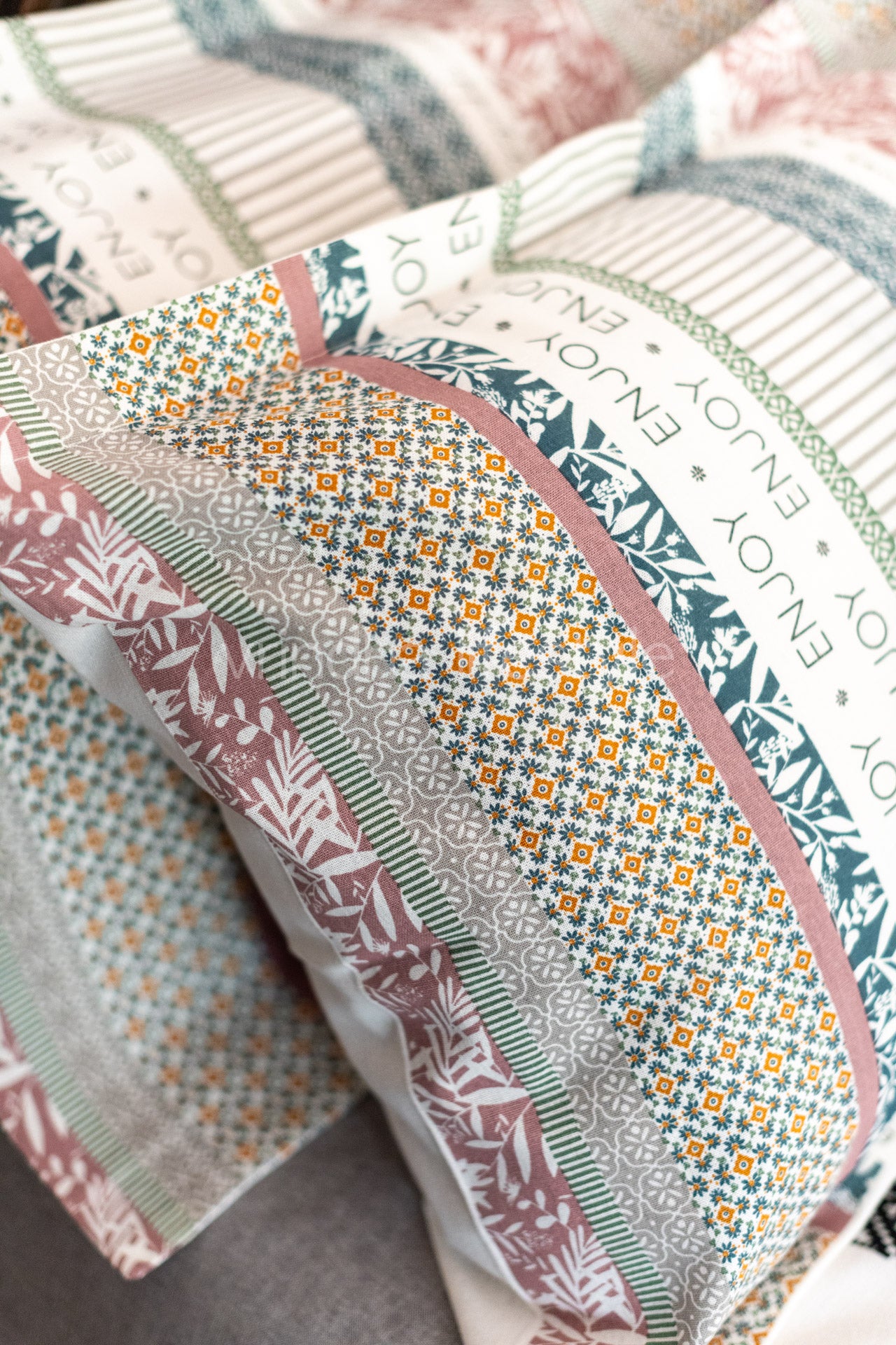 Printed cotton pillow cover-set of 2