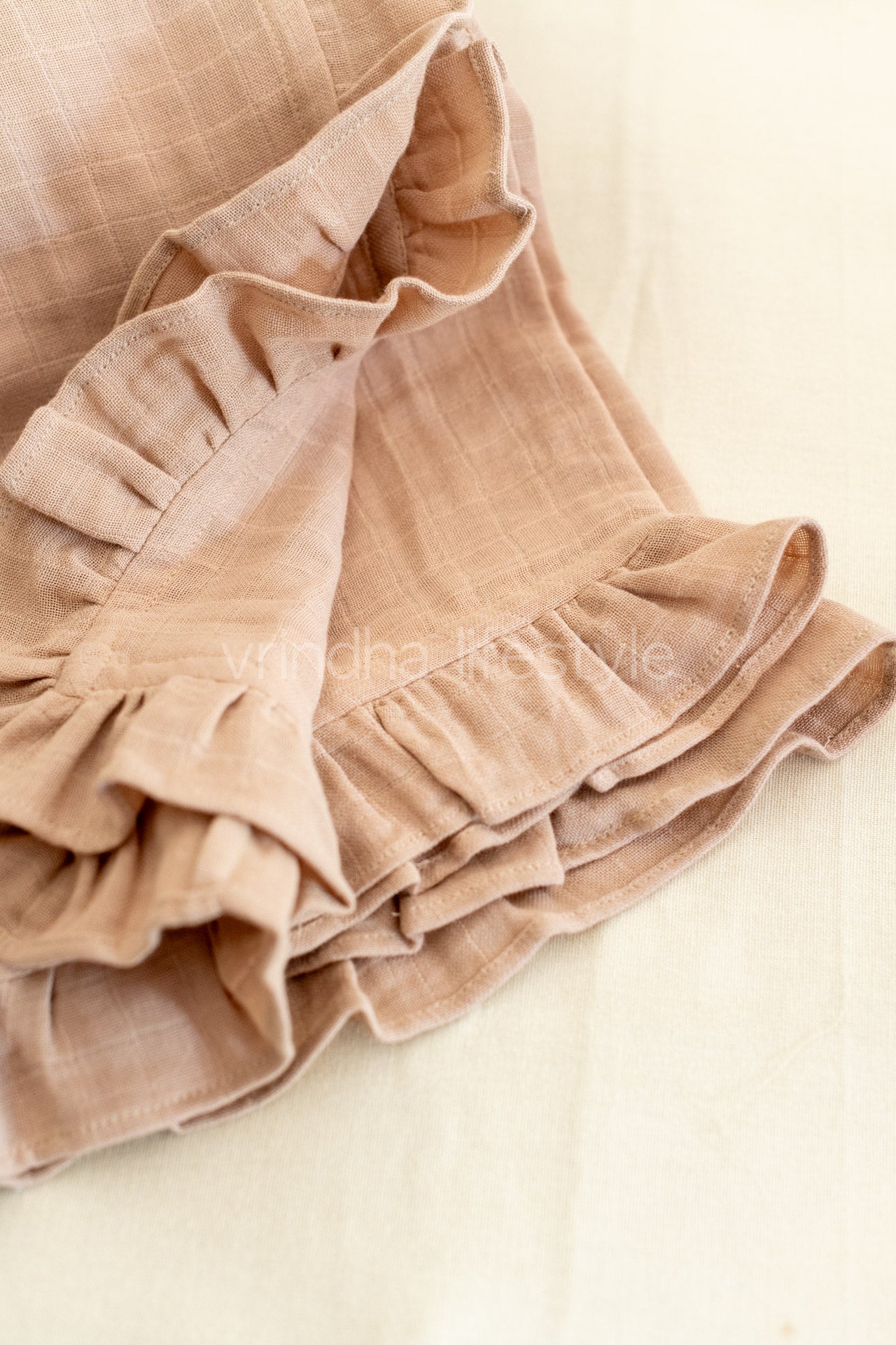 Soft muslin blanket with frill-60x92 inches (10 years to adult )-customisable