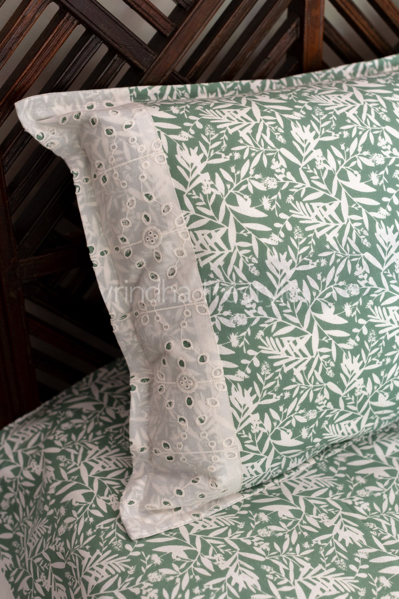 COTTON BED SHEET with cotton pillow covers with lace detailing -Single