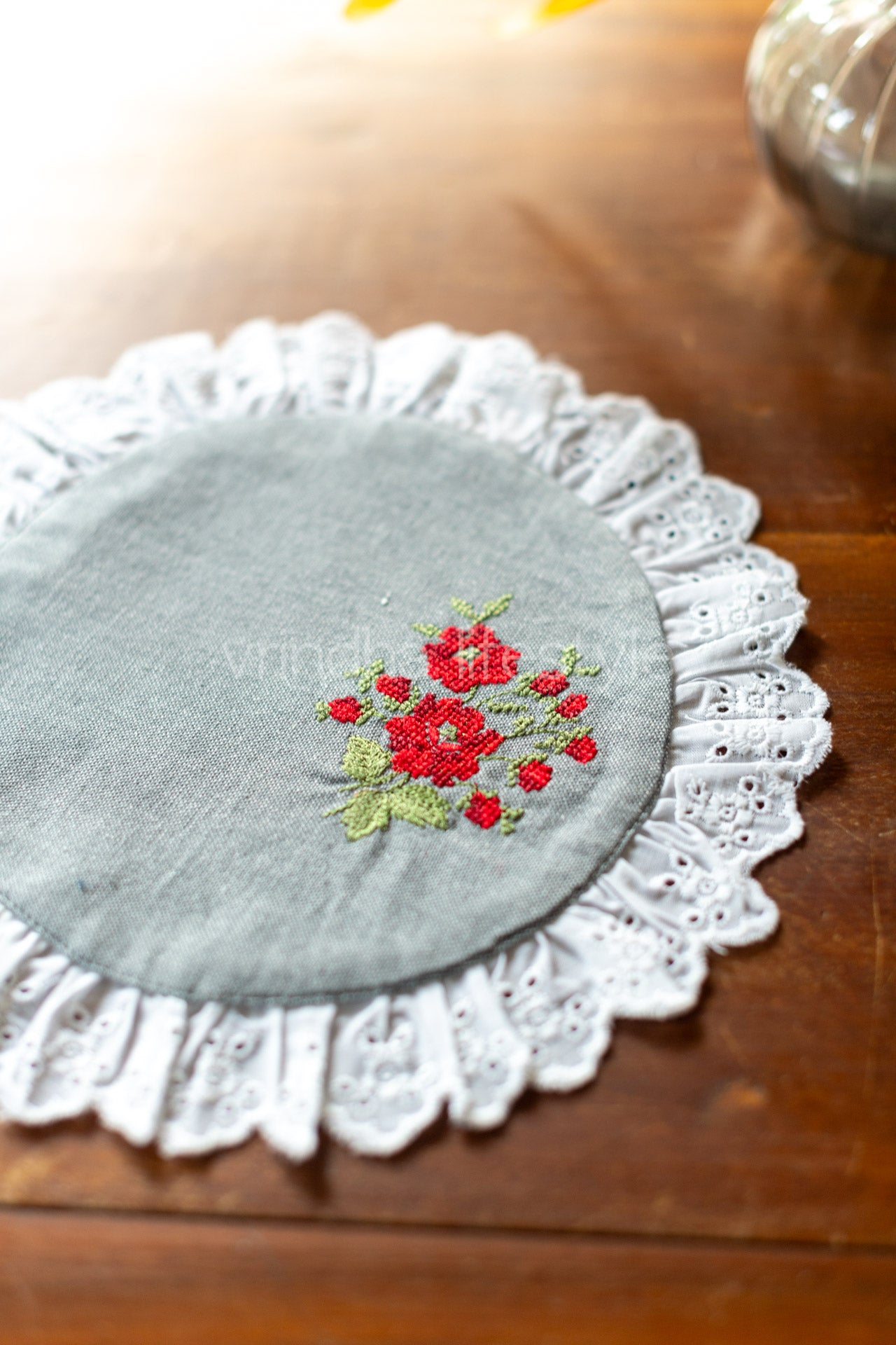 Round embroidered table mat with lace detailing ,10 inches-Single unit