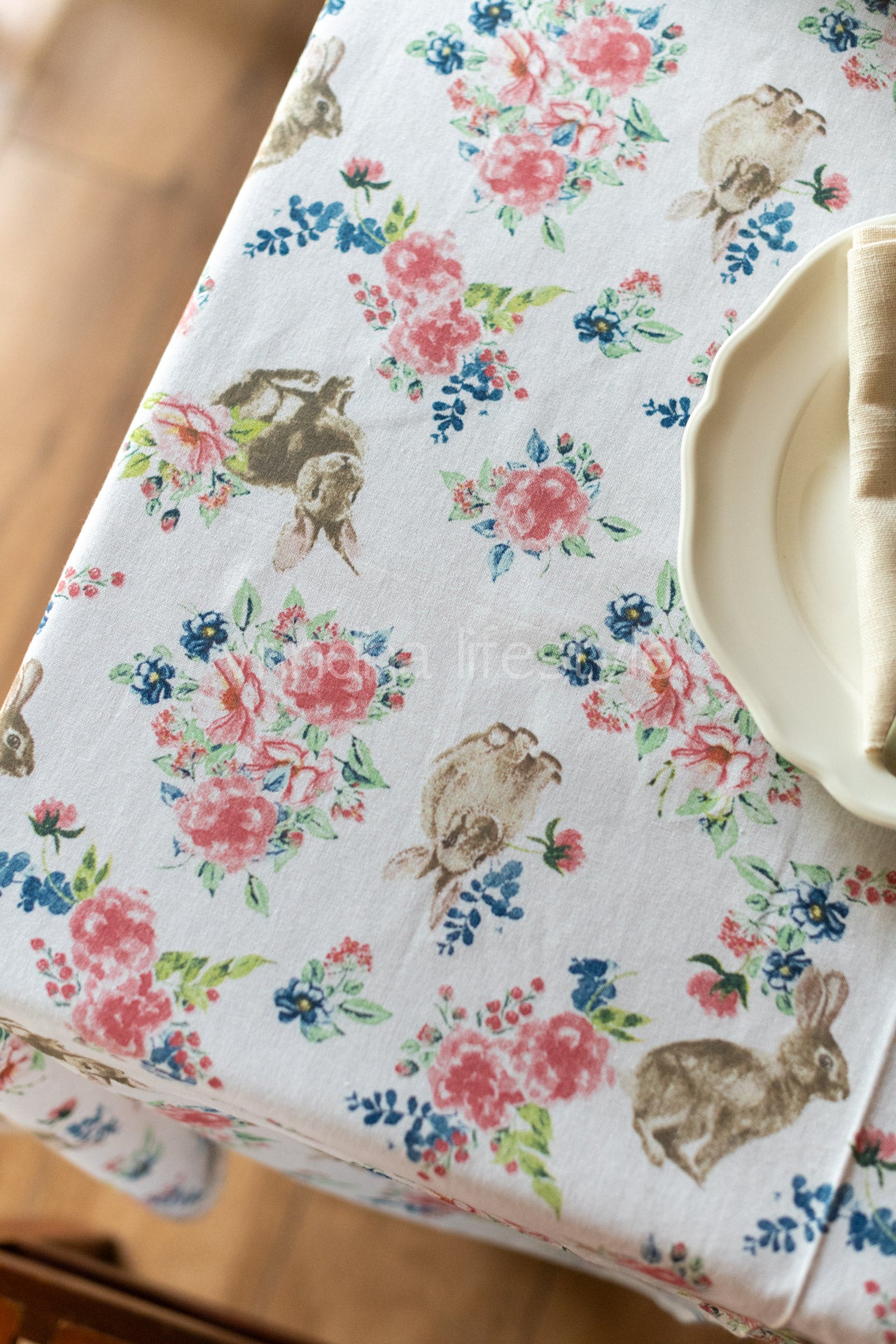 Printed table cloth with lace detailing-6/8 seater