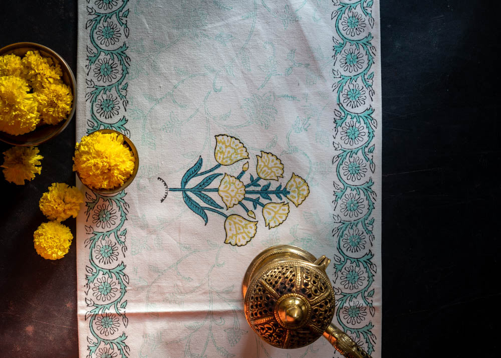 HANDBLOCK PRINTED TABLE RUNNER(13 x 72 inches)