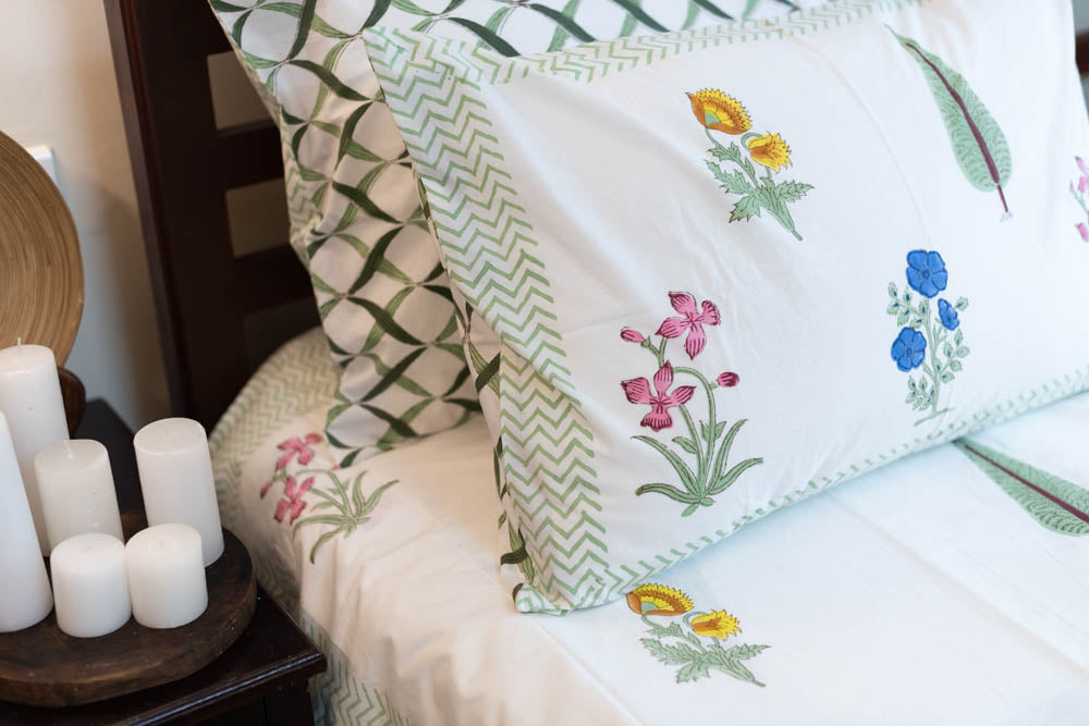 PREMIUM COTTON PERCALE BLOCK PRINTED BEDSHEET SET-Queen size