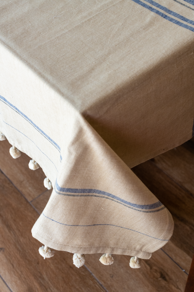 COTTON TABLE CLOTH WITH POM POM LACE DETAILING -6 seater