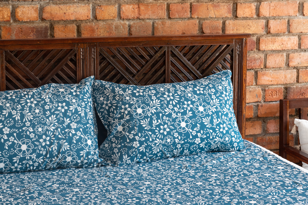 COTTON PRINTED BEDSHEET WITH PLAIN BORDER-King size