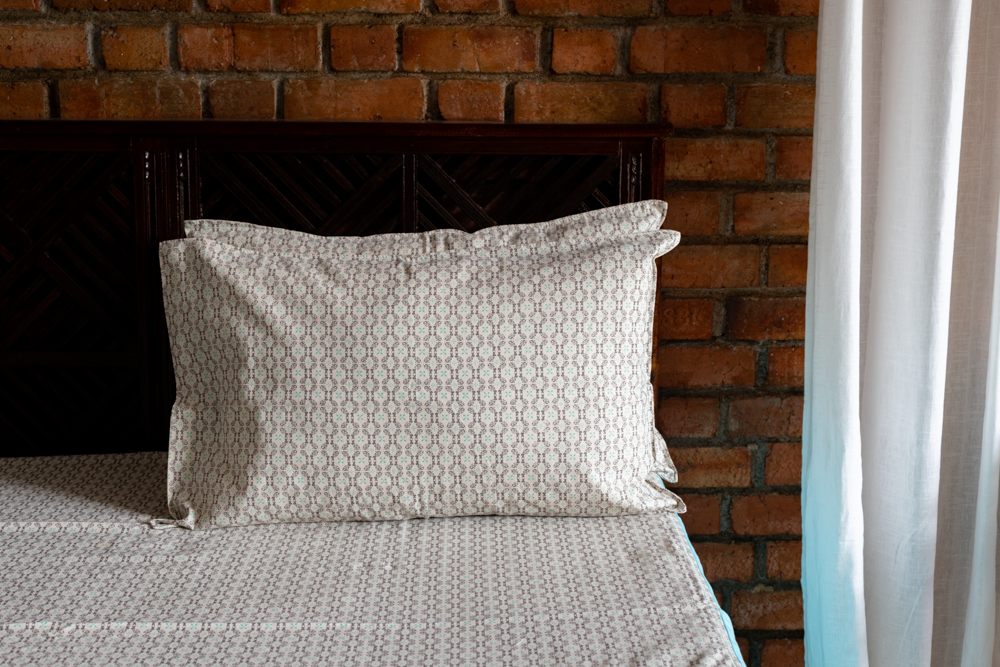 COTTON PRINTED BEDSHEET WITH PLAIN BORDER-King size