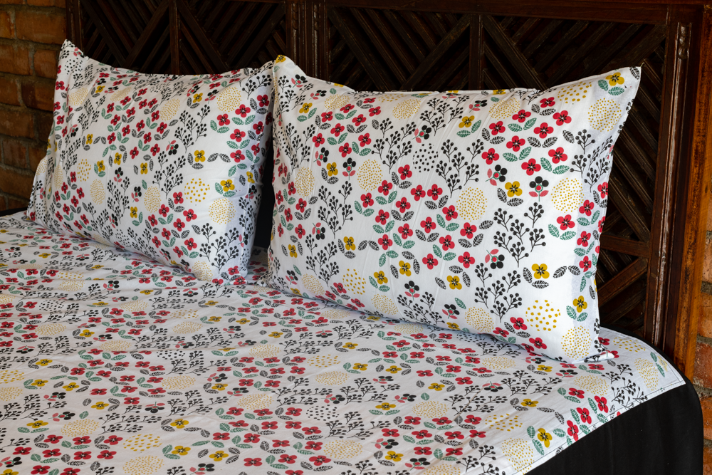 COTTON PRINTED BEDSHEET WITH PLAIN BORDER-King size