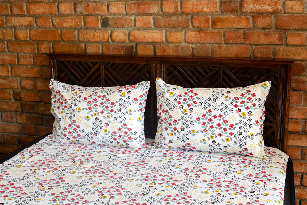 COTTON PRINTED BEDSHEET WITH PLAIN BORDER-King size