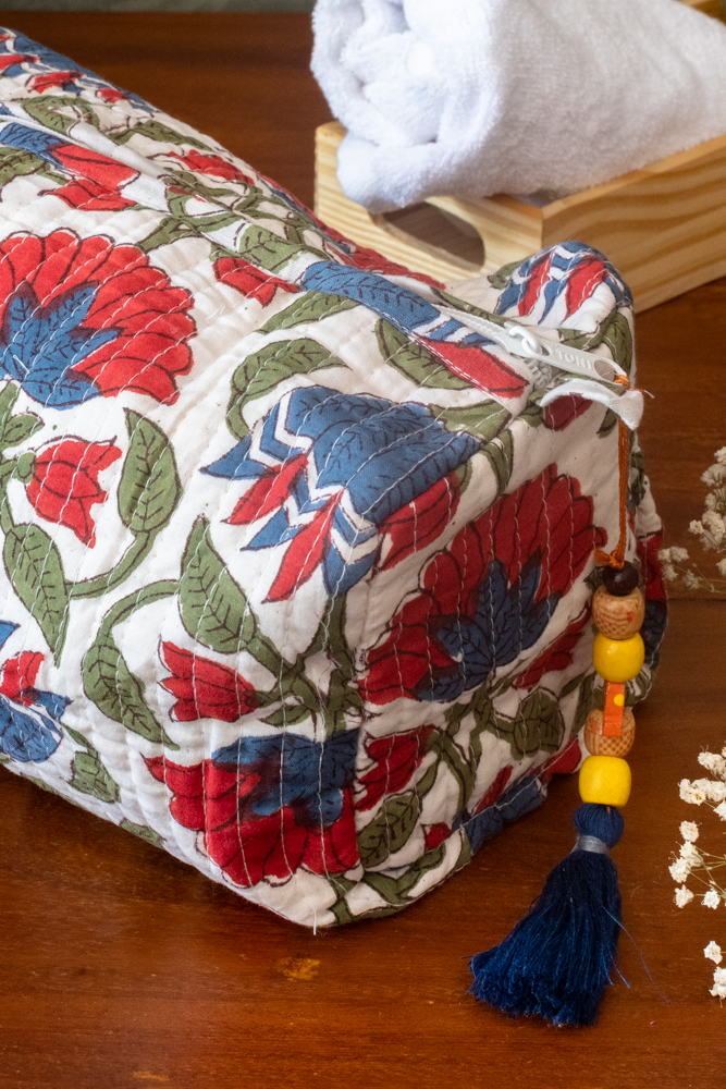MULTI PURPOSE QUILTED TOILETRY BAGS-Large