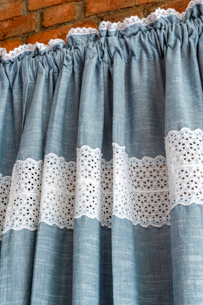 COTTON SLUB CURTAIN WITH LACE DETAILING-7 feet