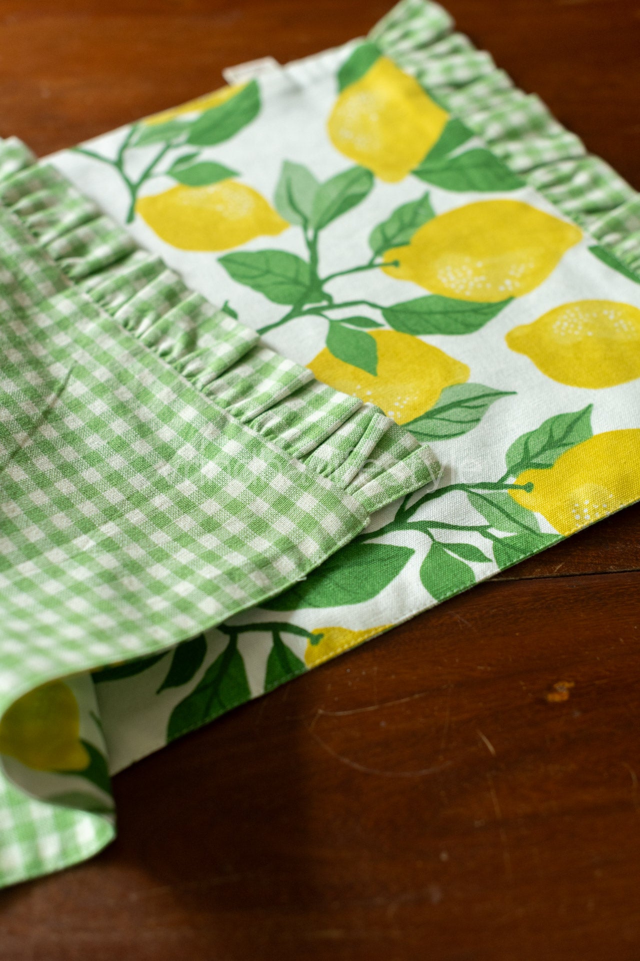 MICROWAVE OVEN TOP COVER-Reversible with frill detailing