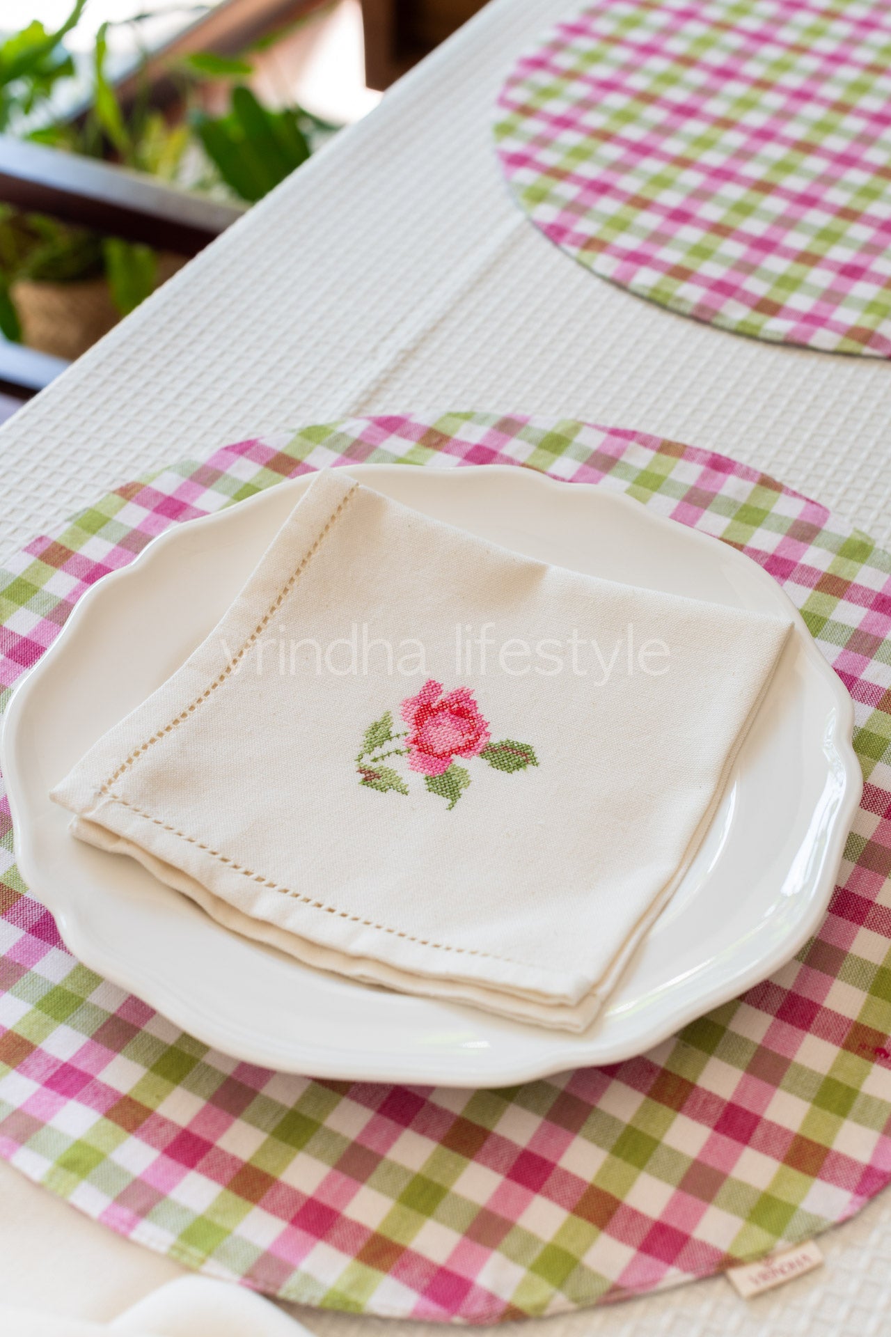 ROUND COTTON PLACEMATs ,reversible-16 inches-Set of 2