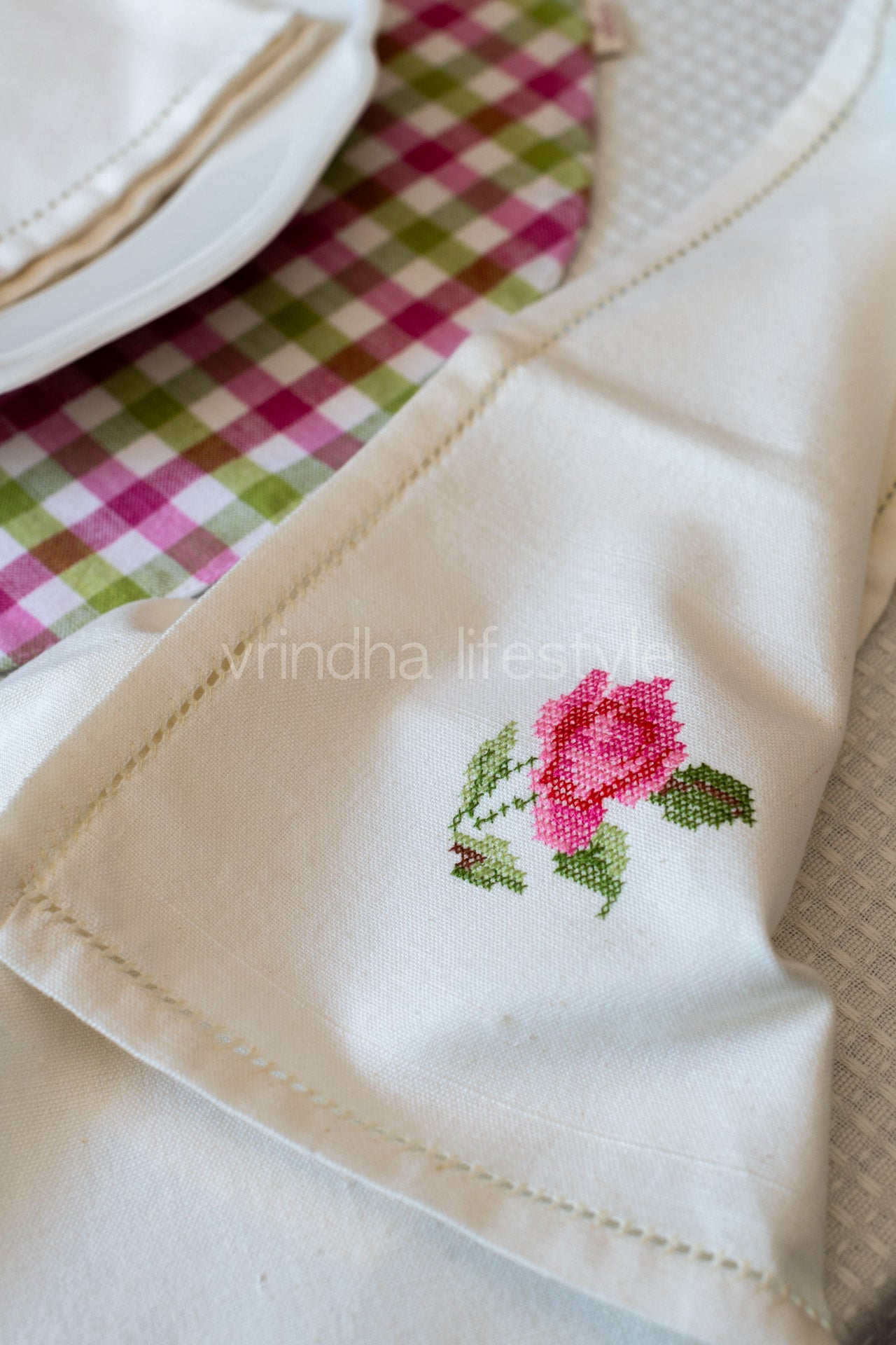 COTTON TABLE NAPKINS with hand embroidery -Set of 2