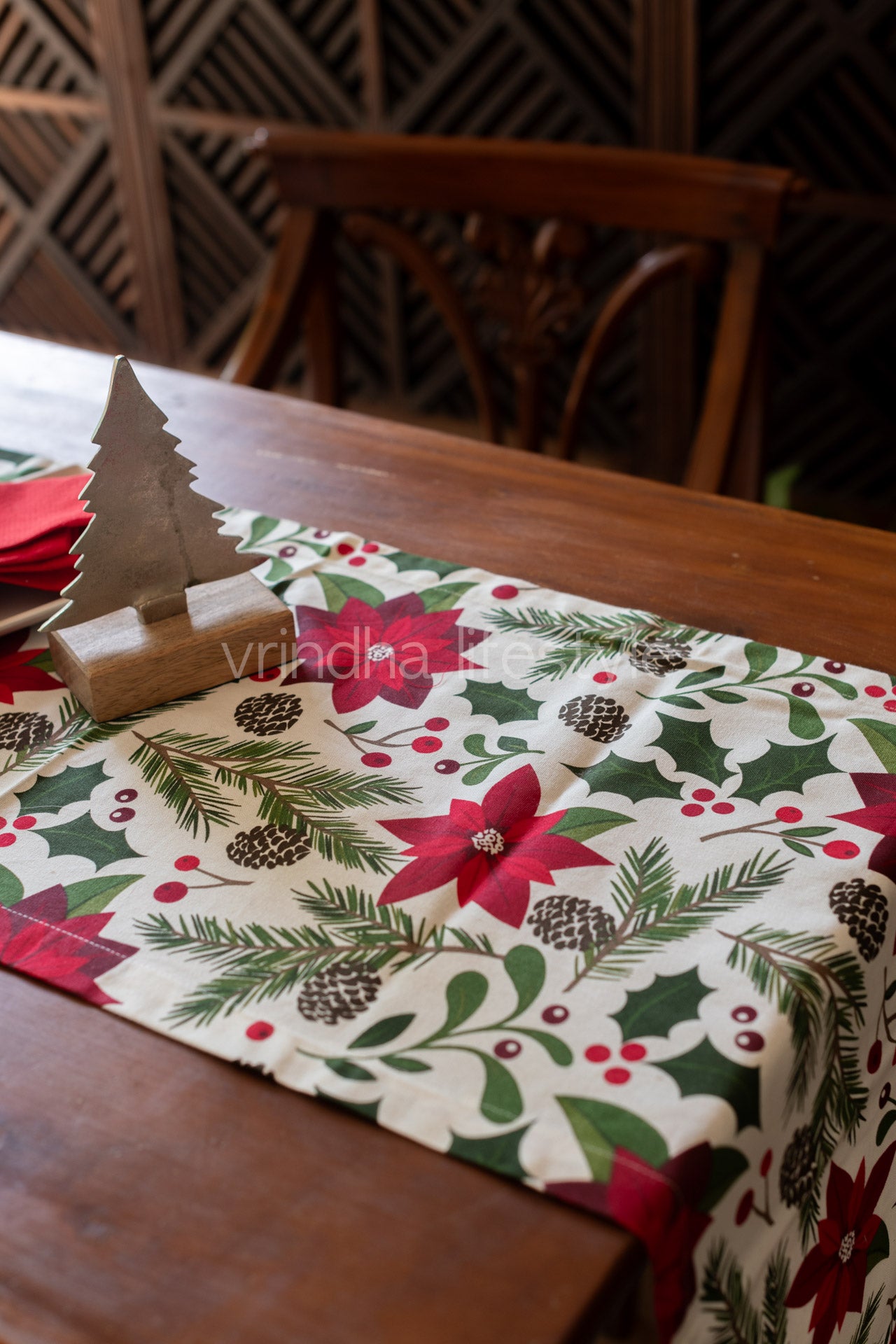 Printed cotton table runner-4/6 seater