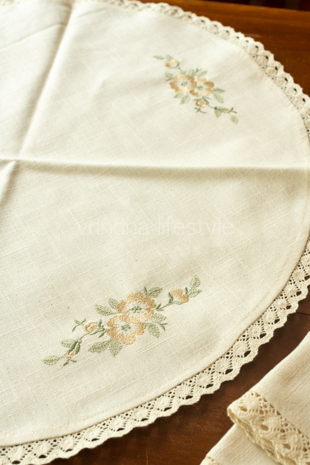 Round table mat with embroidery and lace detailing-24 inches-customisable