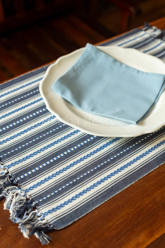 PLACEMATS AND NAPKINS-Set of 6 placemats and 6 napkins