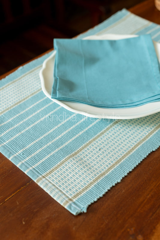 PLACEMATS AND NAPKINS-Set of 6 placemats and 6 napkins