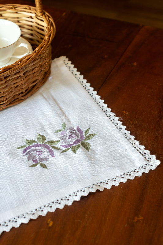 Cotton slub tray mat with  embroidery and lace detailing