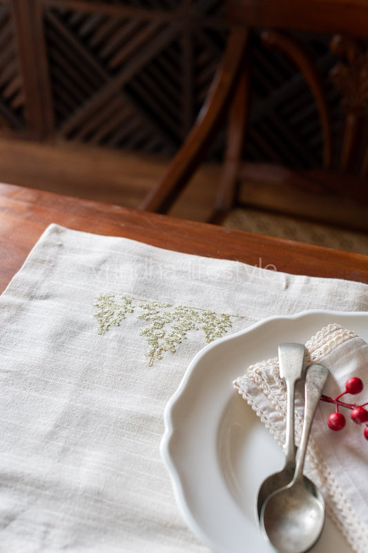 Embroidered place mat-set of 2