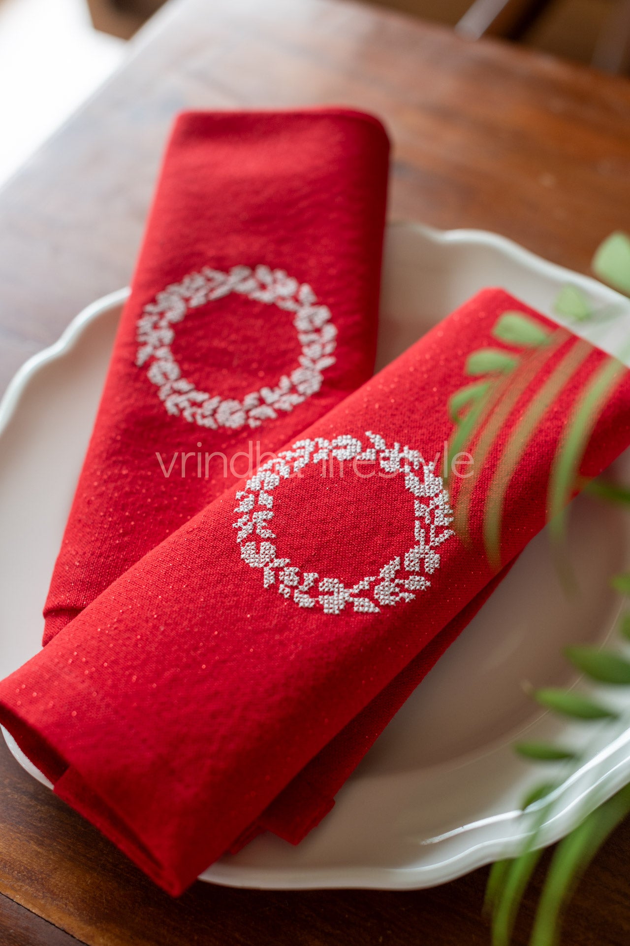 Cotton lurex table napkins with embroidery -Set of 2