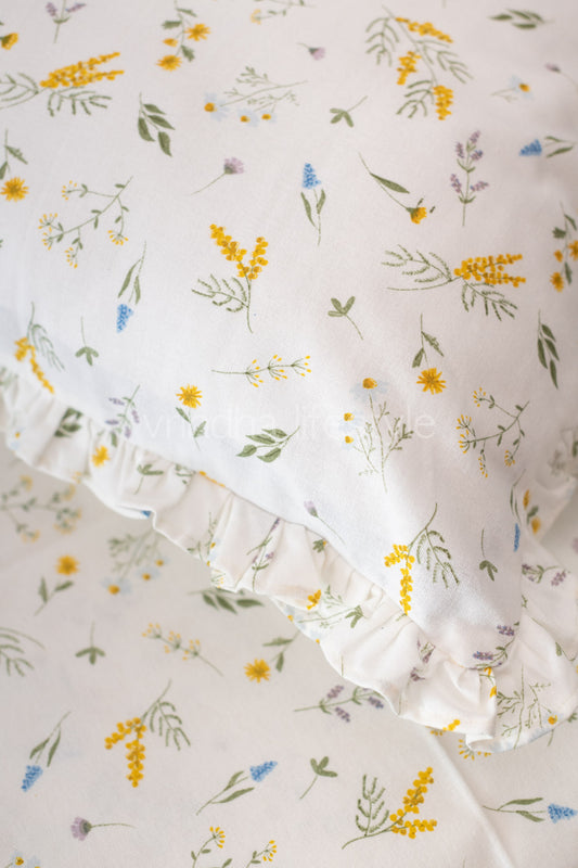 Cotton Bedsheet with cotton pillow covers with frill detailing -Single