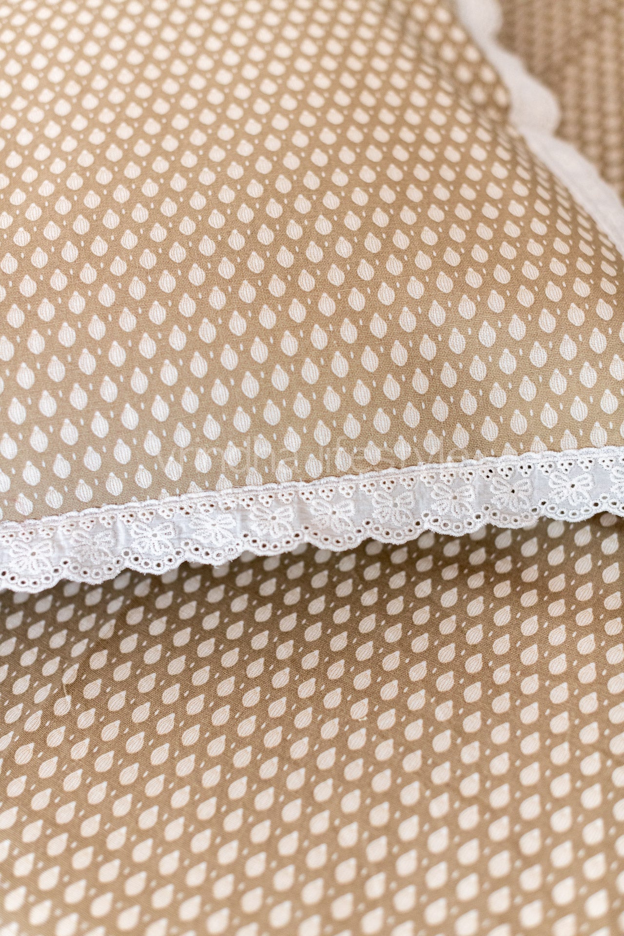 Cotton woven Bedsheet with pillow cover-Single bedsheet
