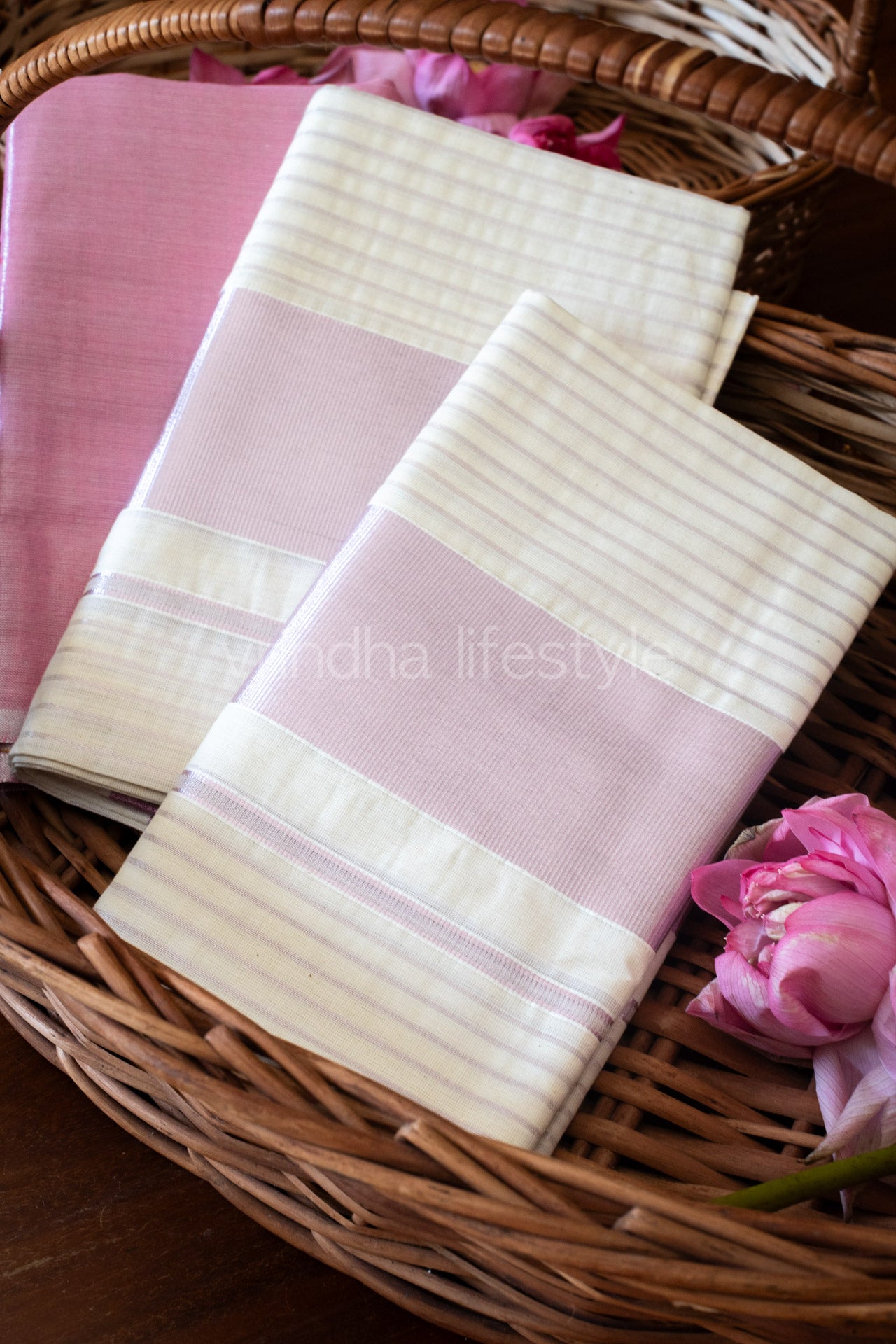 KERALA SET MUNDU-Rose gold stripes  design