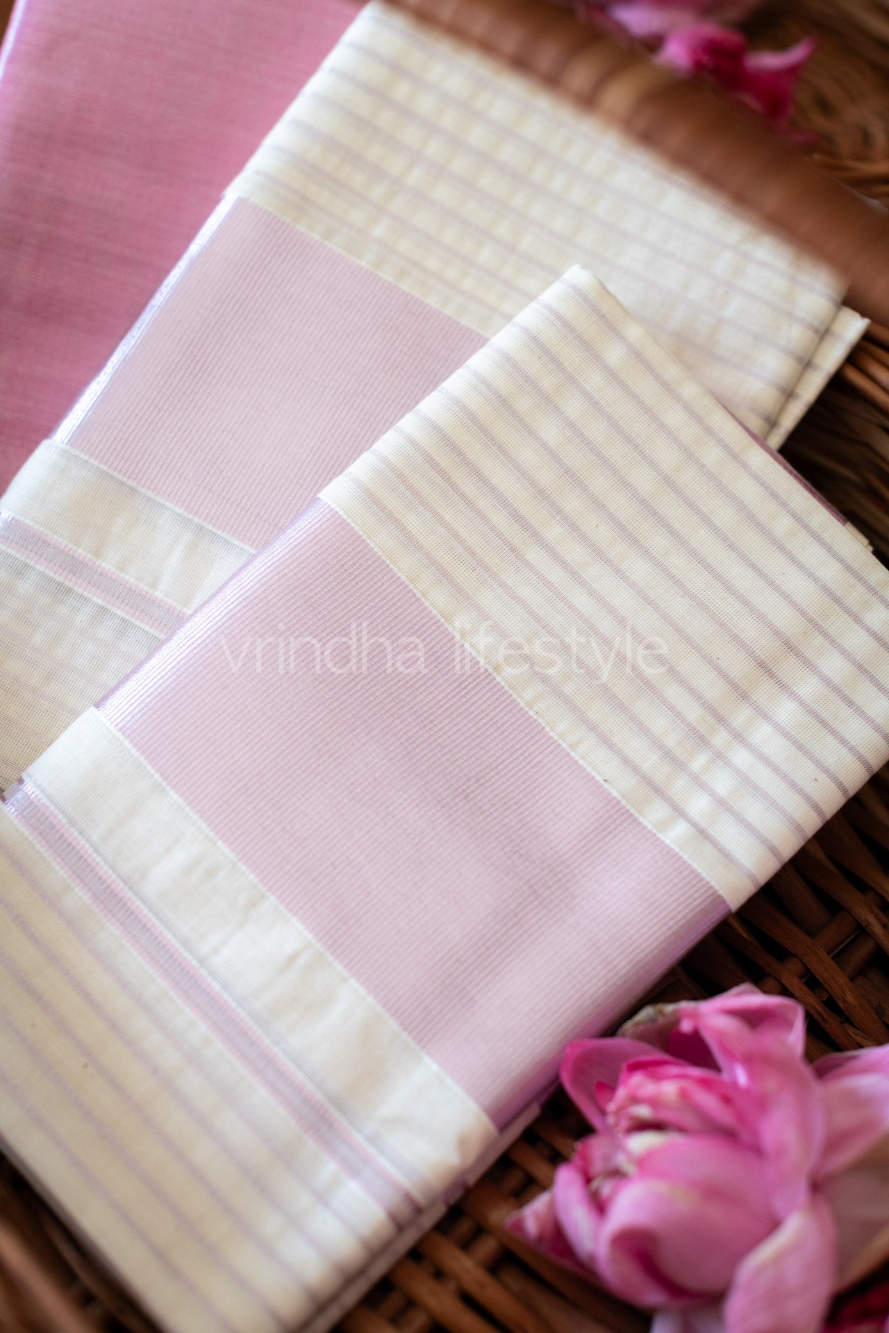 KERALA SET MUNDU-Rose gold stripes  design