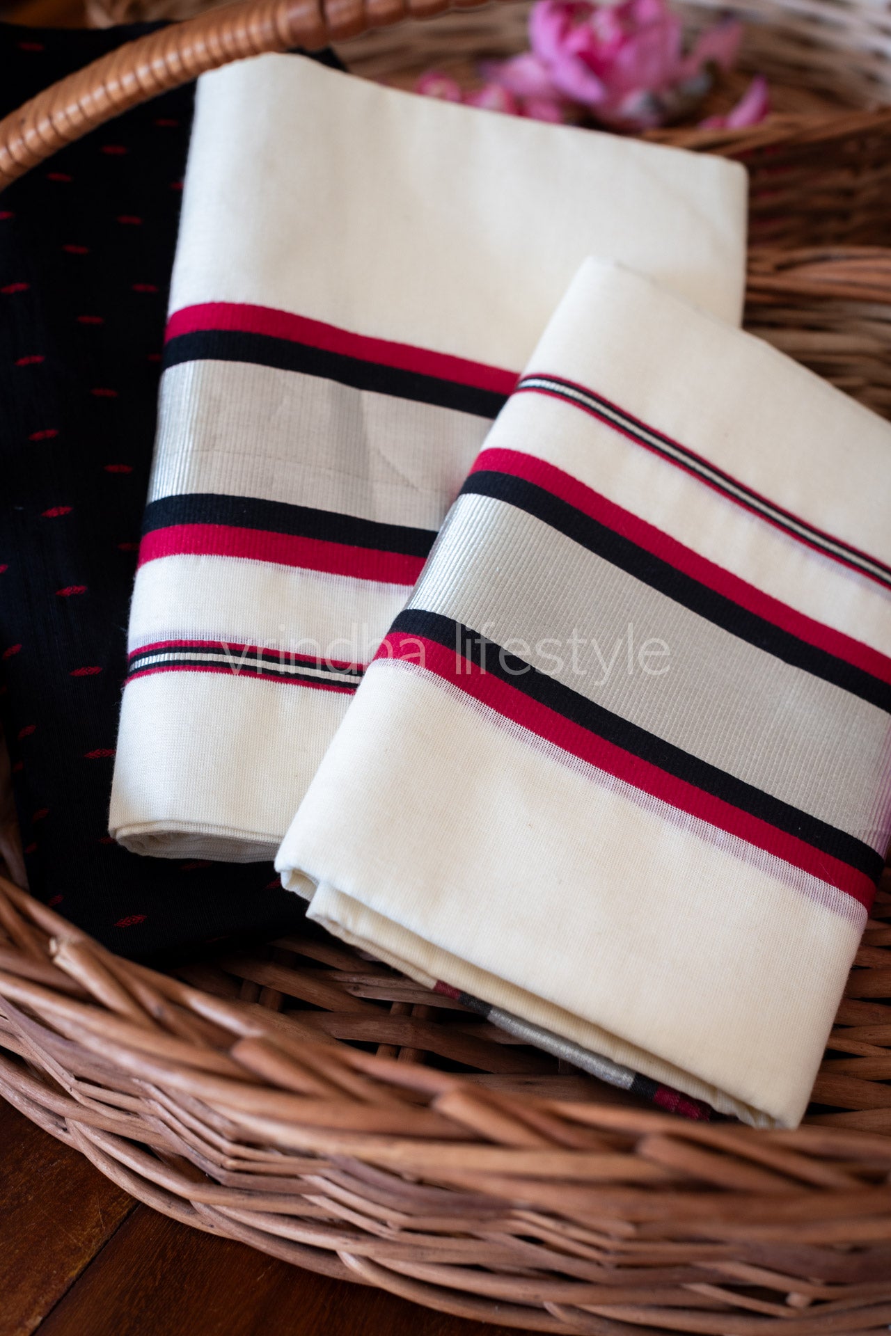 KERALA SET MUNDU-Black ,maroon and silver