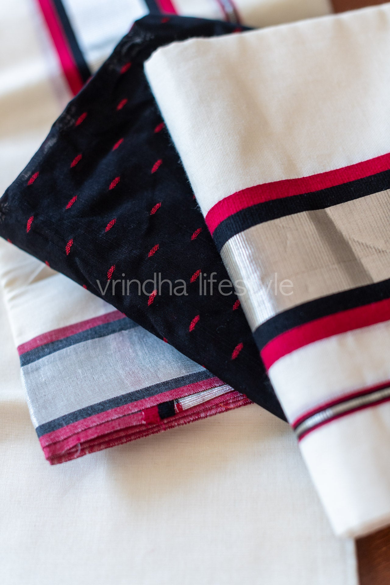 KERALA SET MUNDU-Black ,maroon and silver