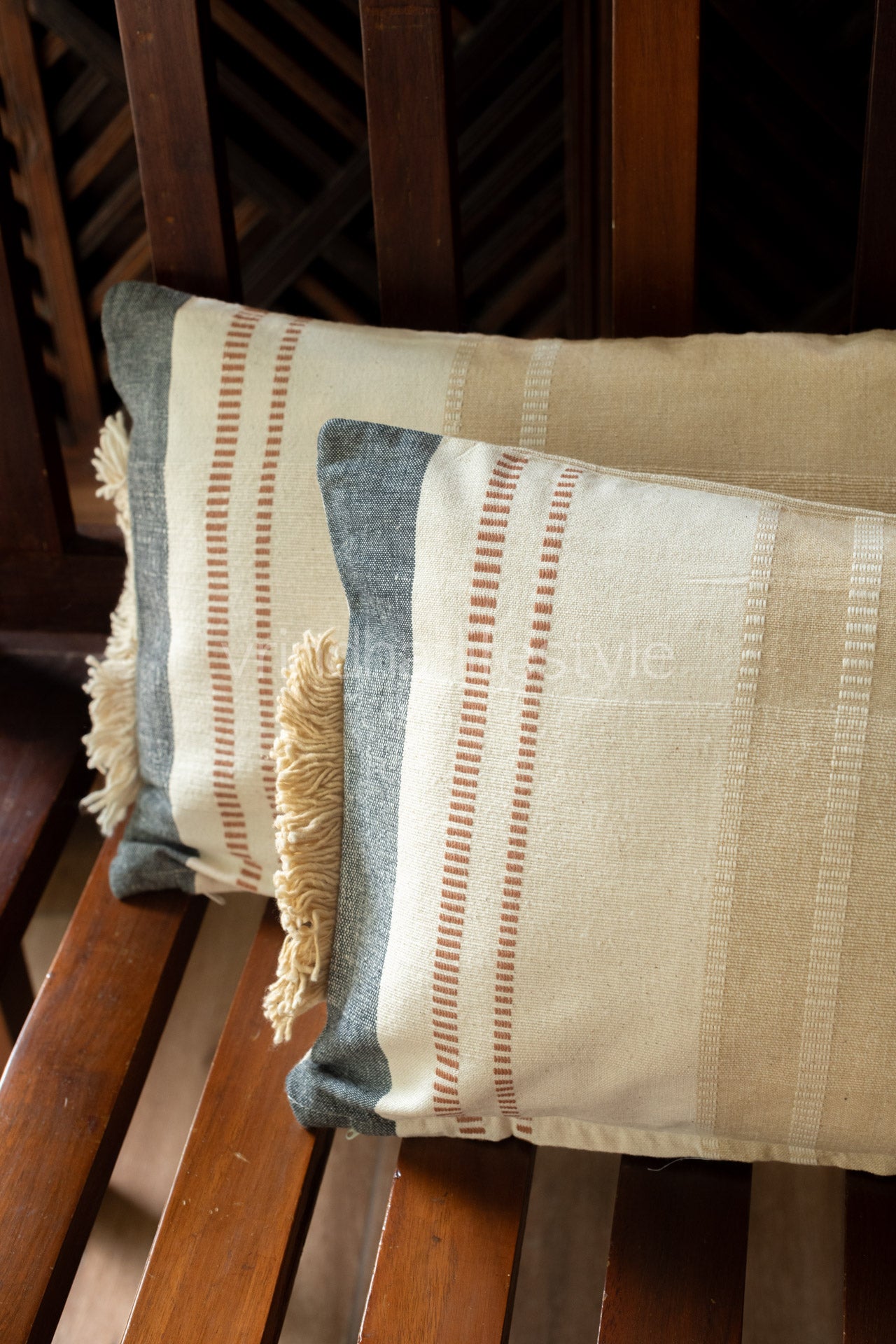 HANDLOOM COTTON LUMBAR CUSHION COVER ( Single unit )