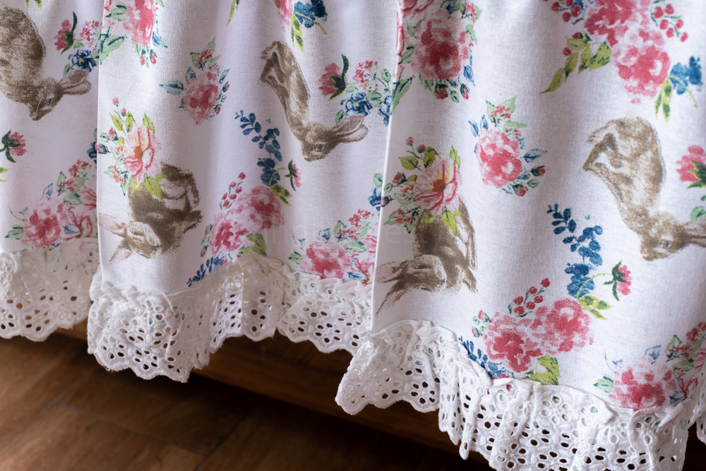 rabbit print kitchen valance