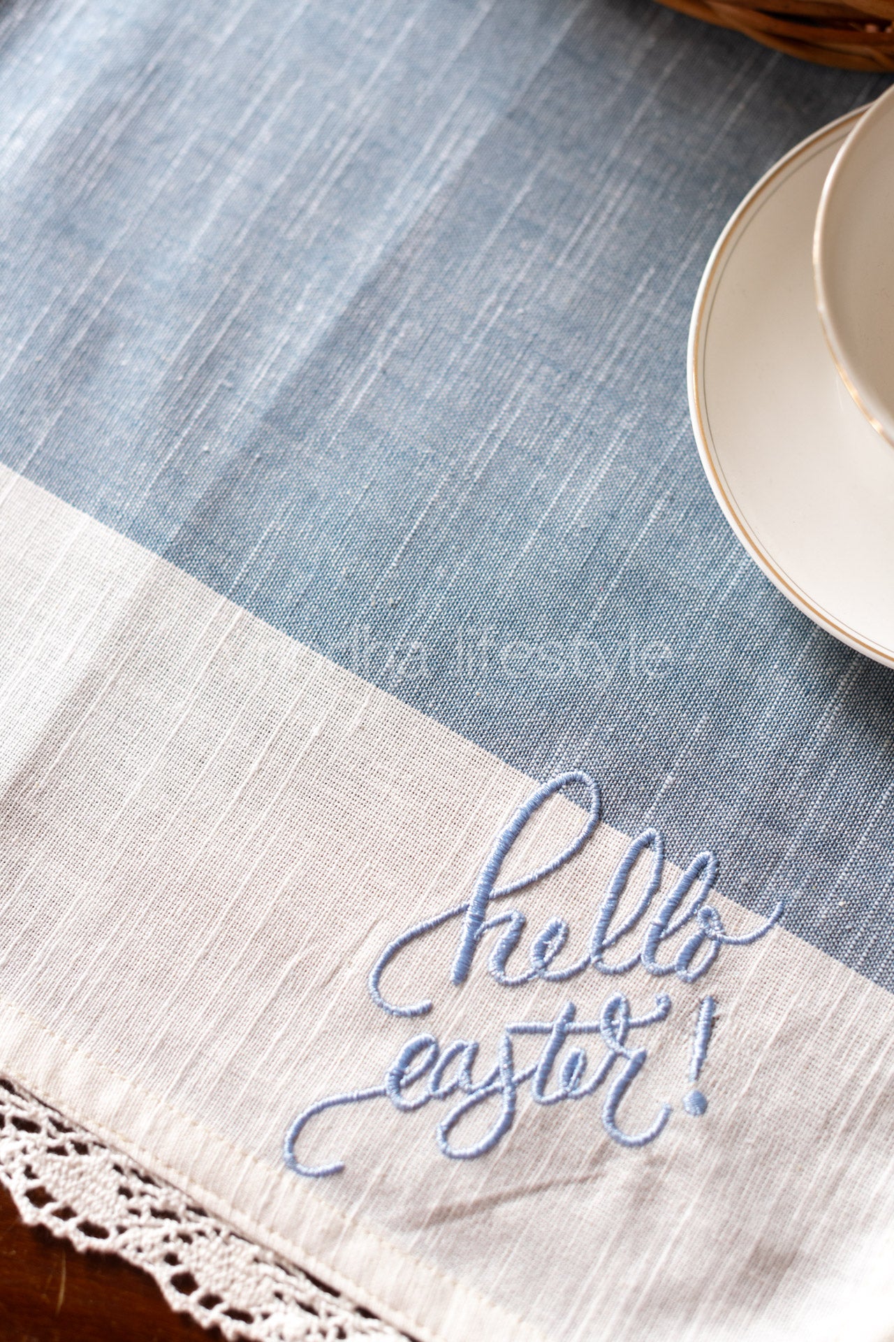 Cotton tray mat with embroidery and lace detailing