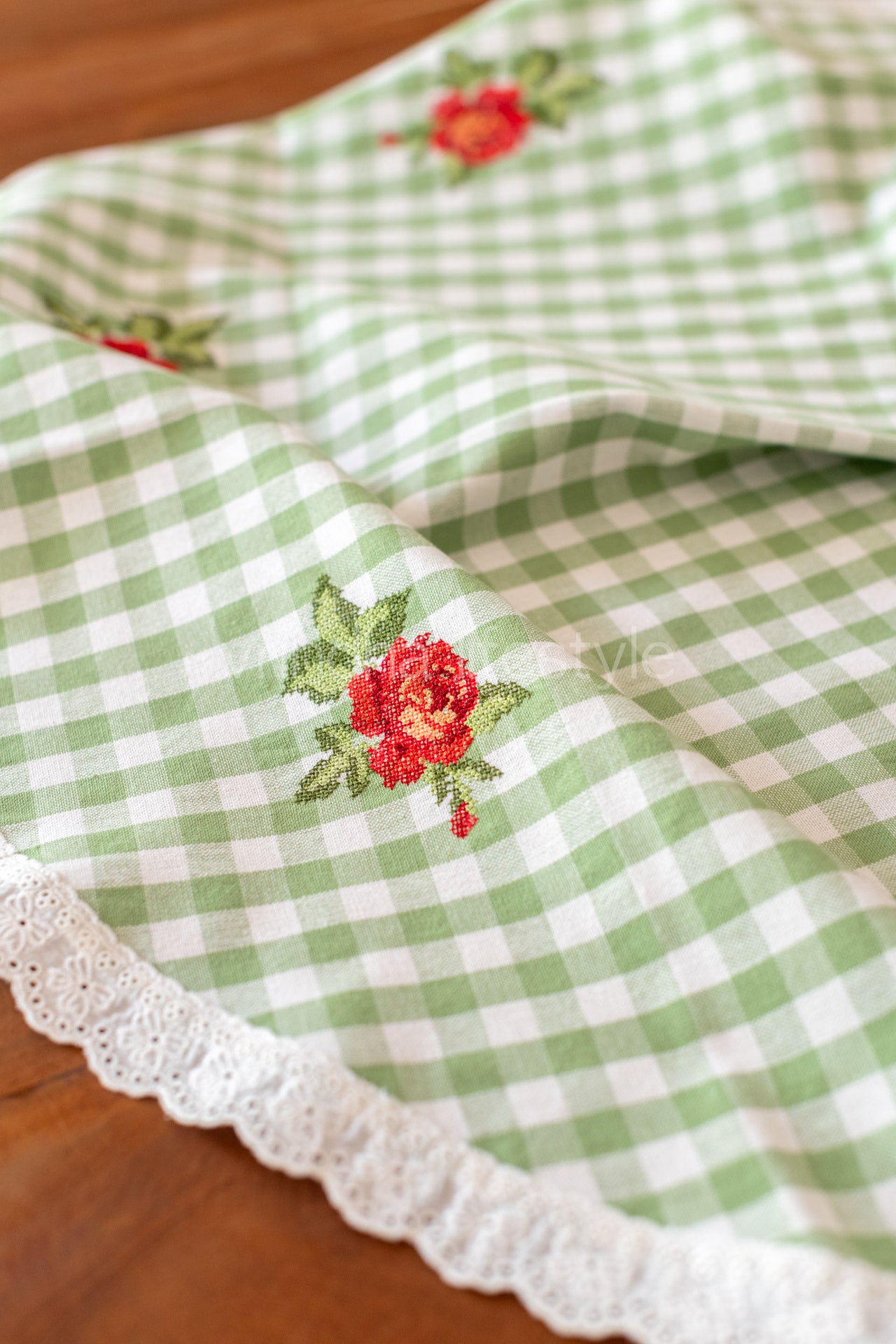 Round table cloth with embroidery and lace detailing-32 inches-customisable