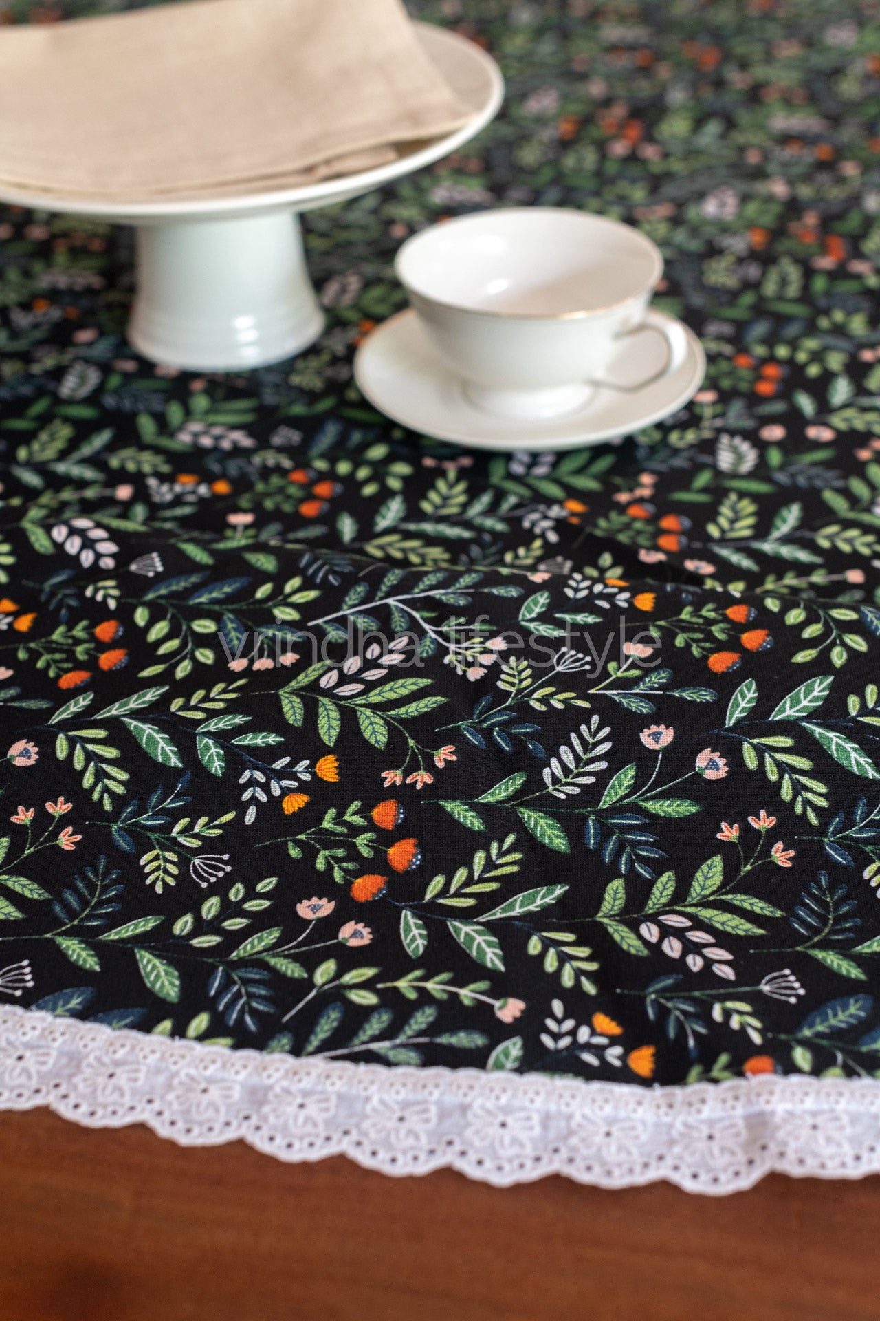 Round table cloth with cotton lace detailing  -Round-4  seater