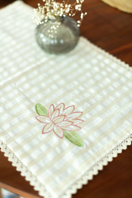 Cotton lurex  tray mat with  embroidery and lace detailing