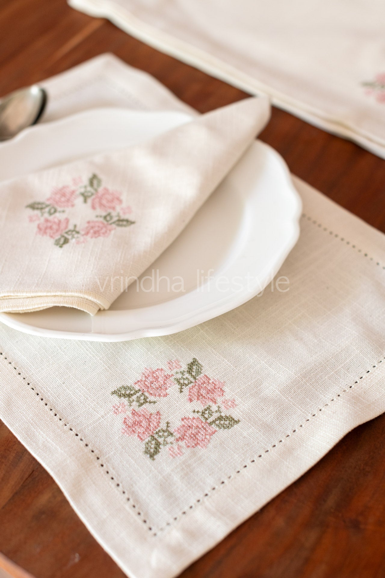 cross stitch embroidered place mat-Set of 2