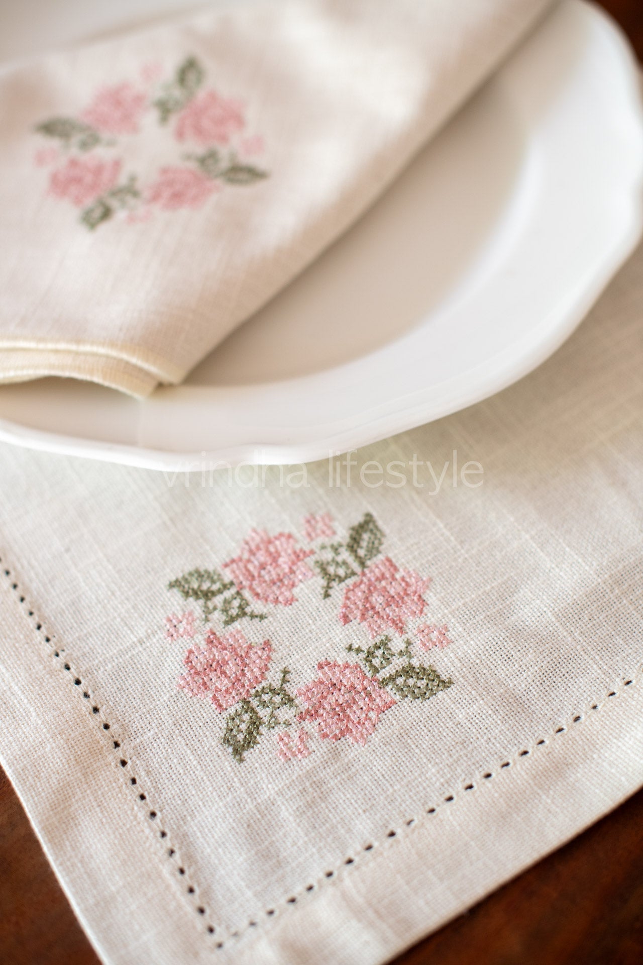 cross stitch embroidered place mat-Set of 2