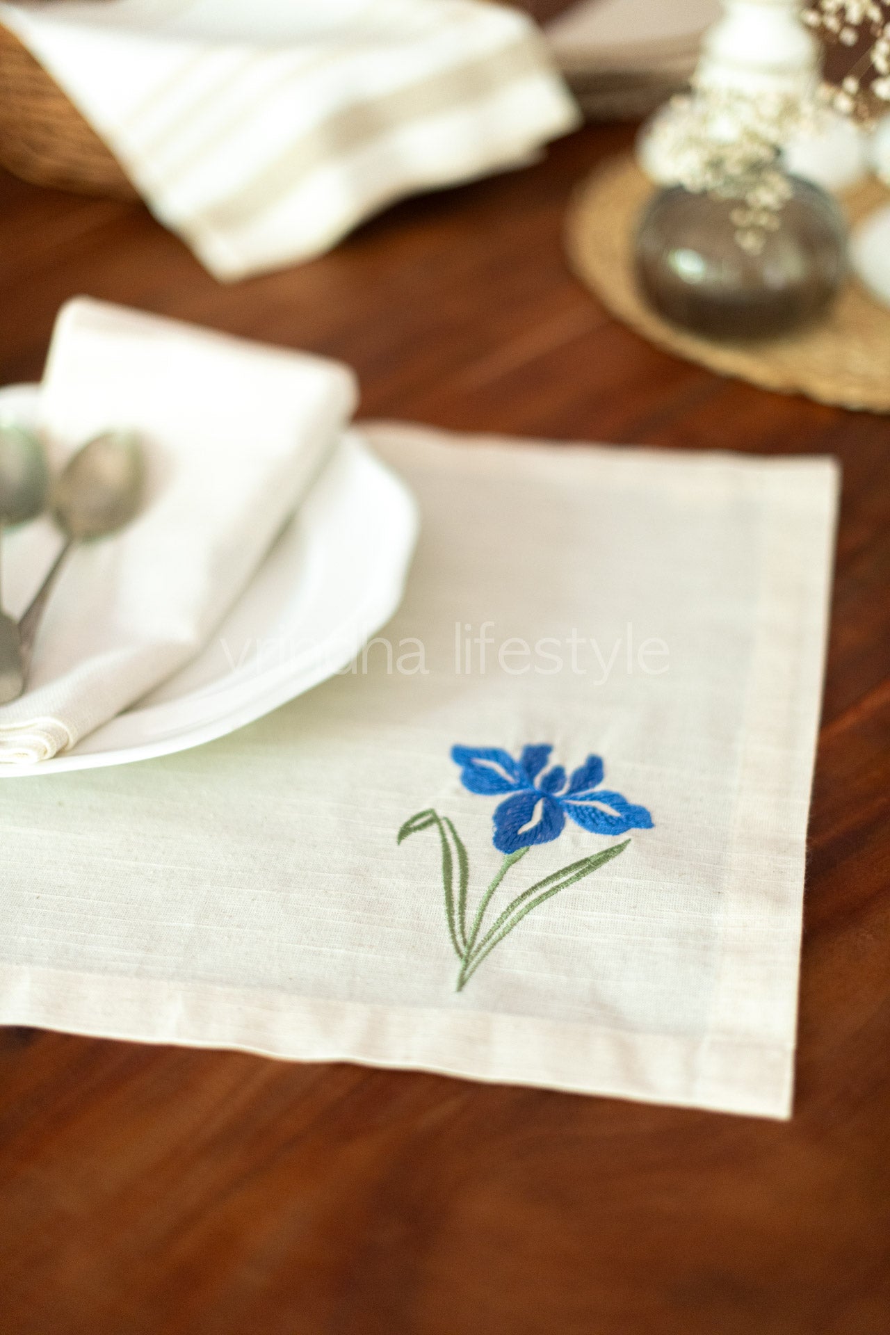 Cotton slub table mat with embroidery -single unit