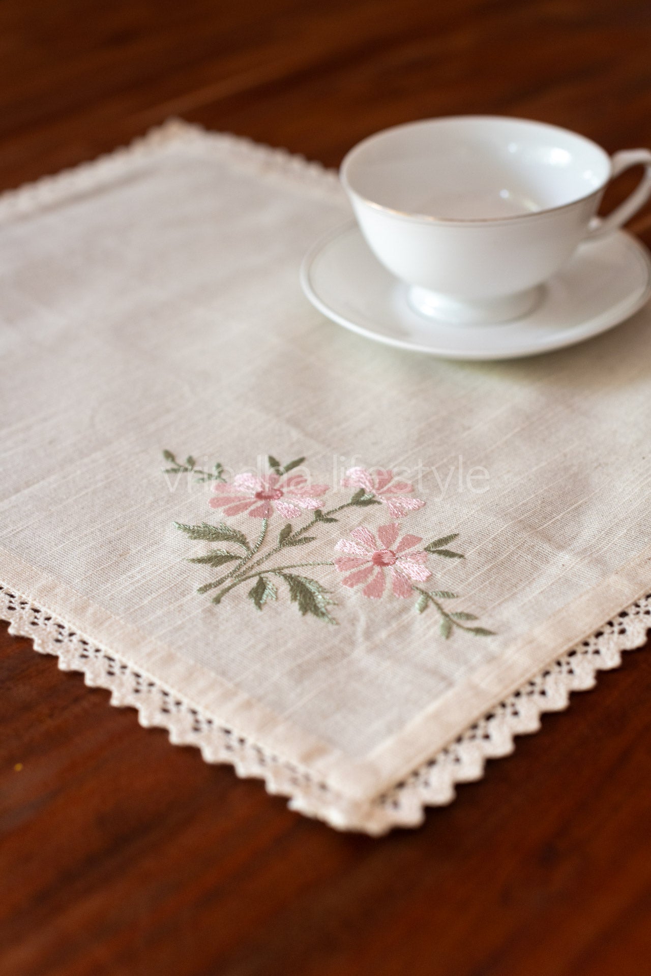 Cotton slub tray mat with embroidery and lace detailing