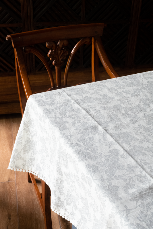 LINEN COTTON TABLE CLOTH WITH LACE DETAILING- 4 seater