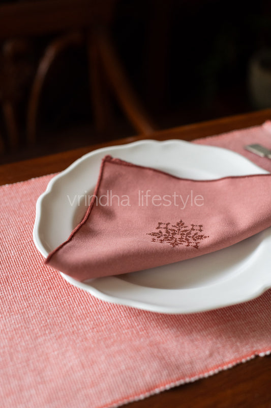 PLACEMATS AND NAPKINS-Set of 6 placemats and 6 embroidered napkins