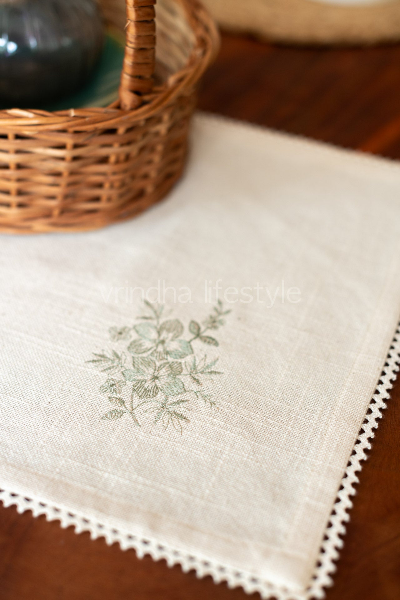 Cotton slub tray mat with embroidery and lace detailing