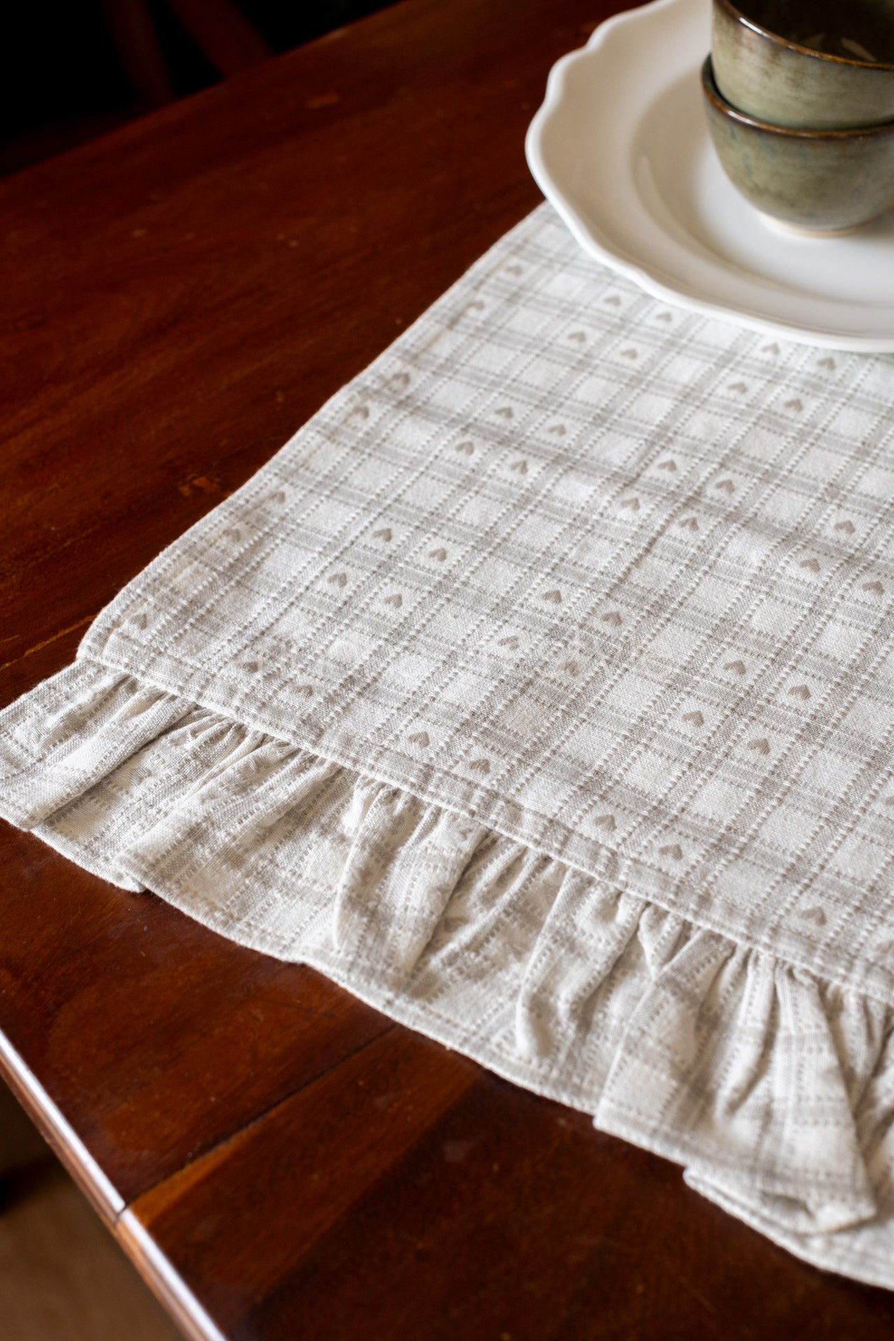 Cotton table runner with frill -13x40 inches